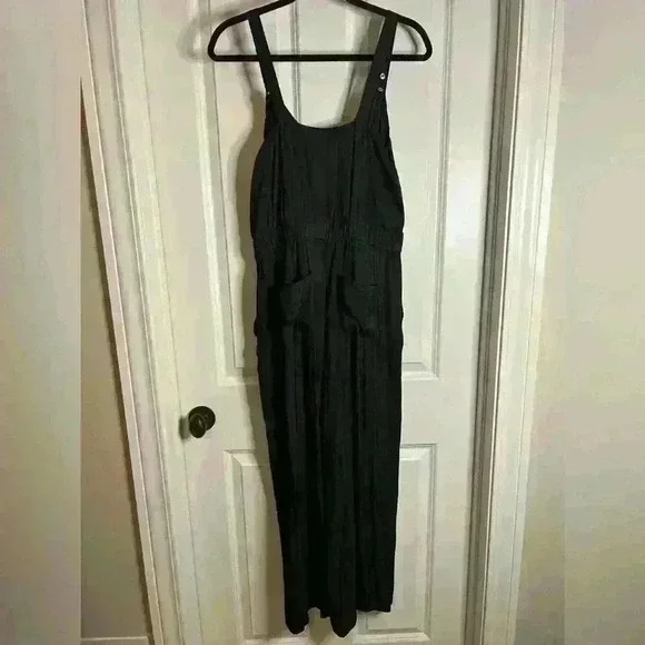 Banana Republic silk Black Jumpsuit - Picture 4 of 4